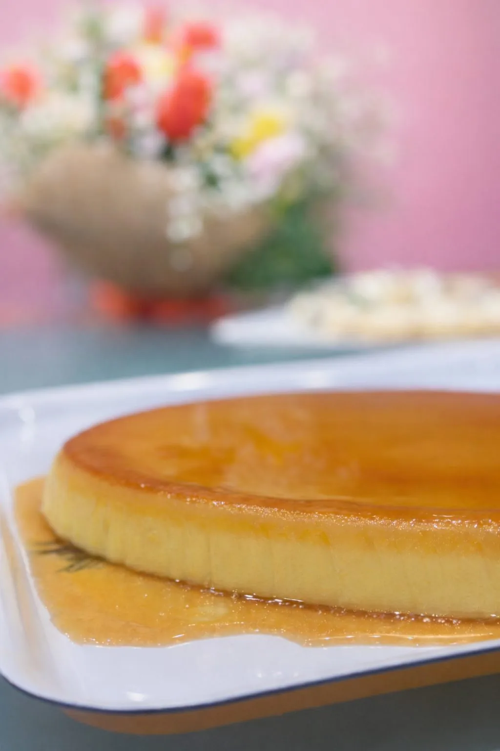 La torta crème caramel intera